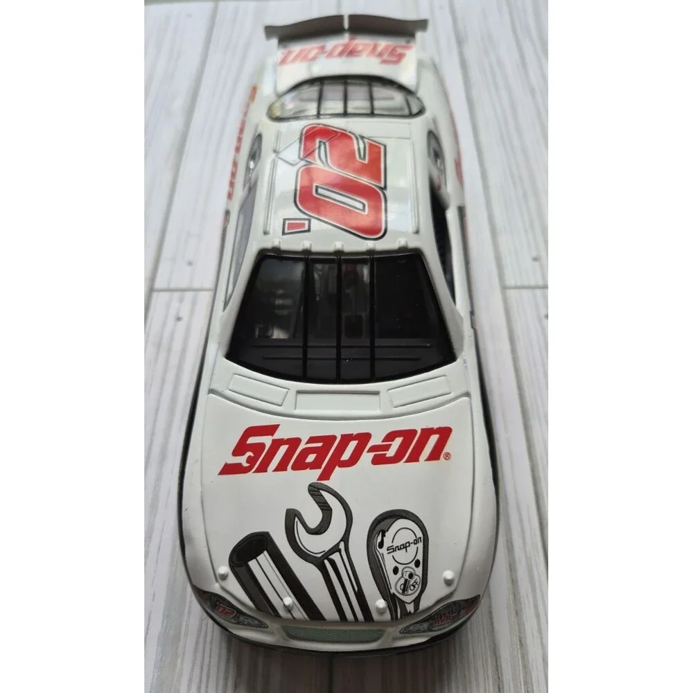 2002 Racing Champions Snap-on Tools #02 Chevy Monte Carlo 1:24 Diecast Car NIB